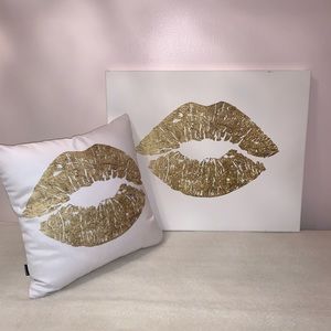 Wall canvas and matching throw pillow